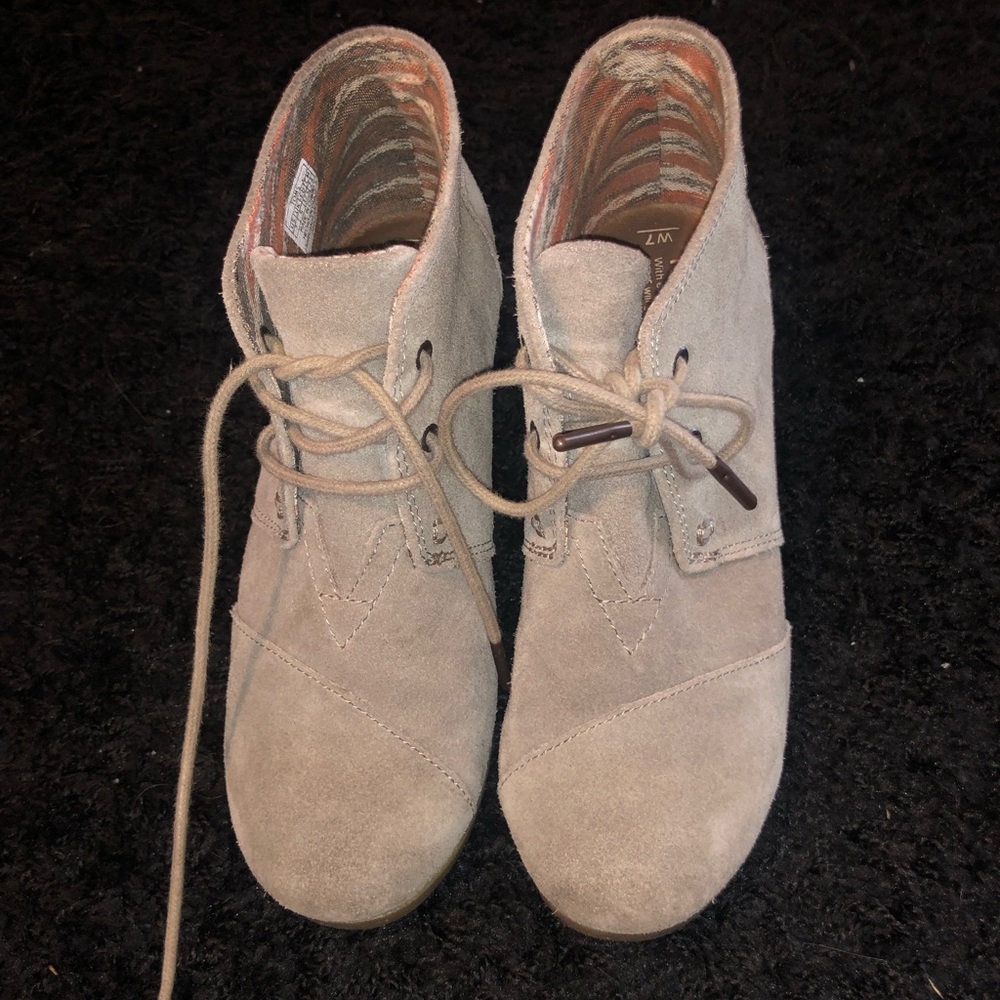 Toms wedge booties